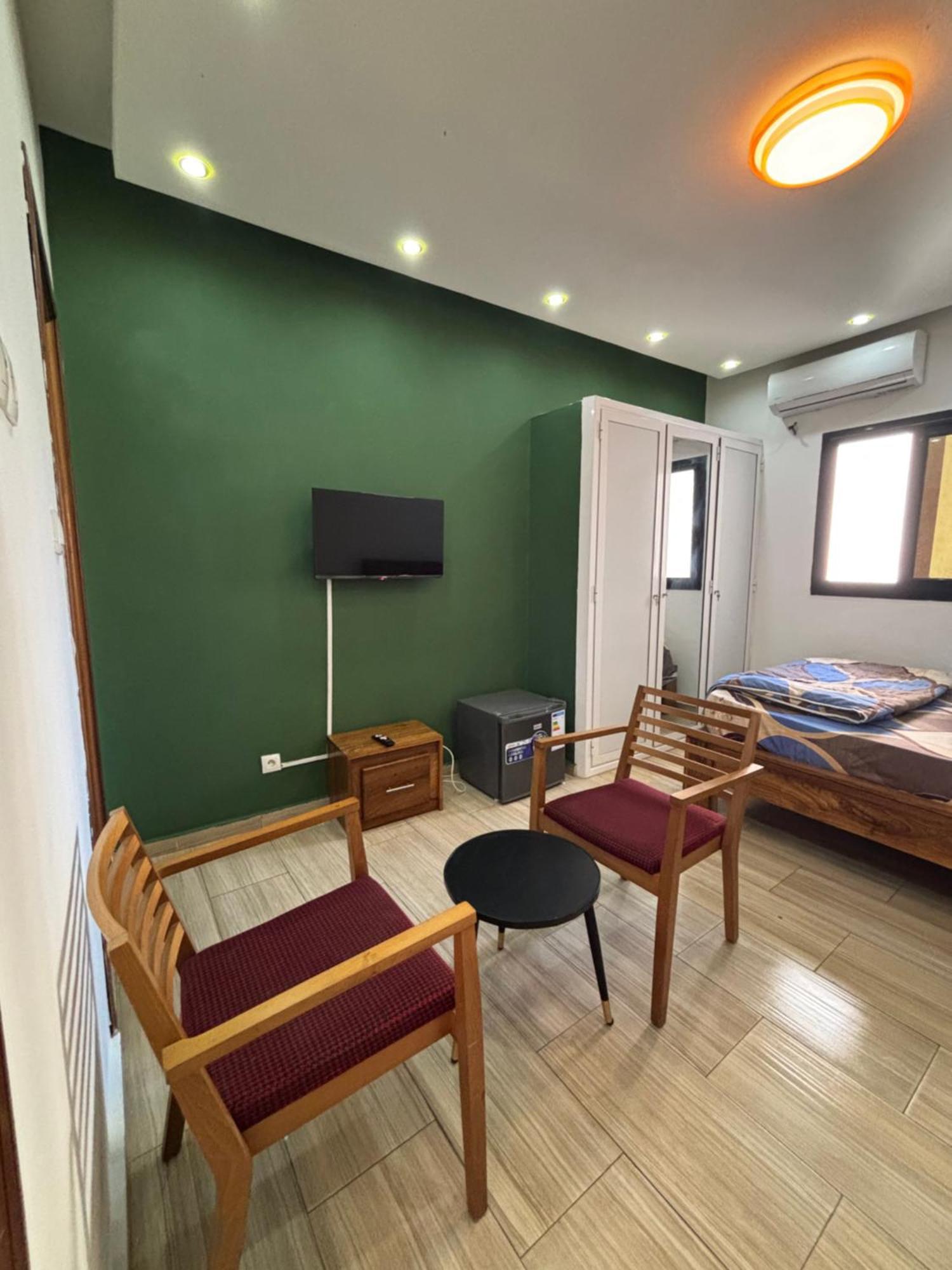 El Hadji Annexe Guest house *